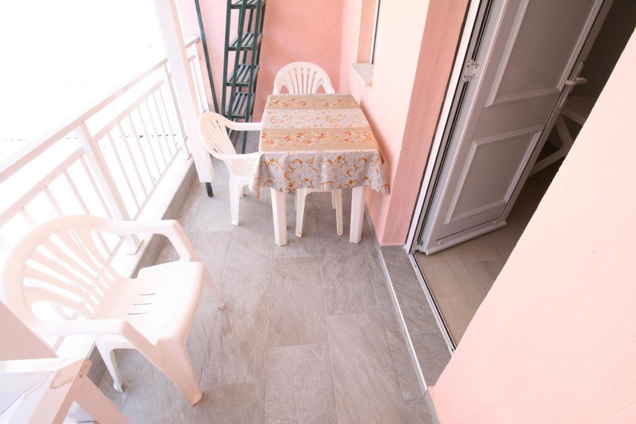 Sarti Center Studios מראה חיצוני תמונה